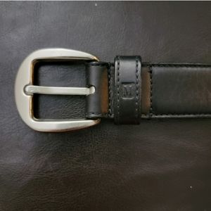 Bruno Magli black simple leather belt Made in Italy 32